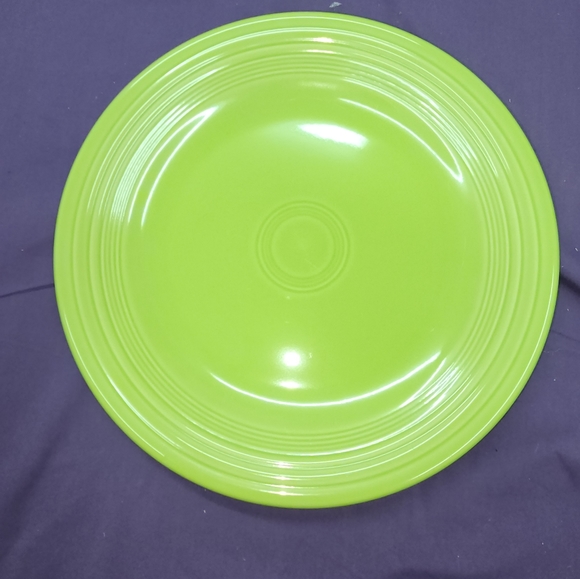 Fiesta. Chartreuse. Dinner plate - Picture 1 of 3